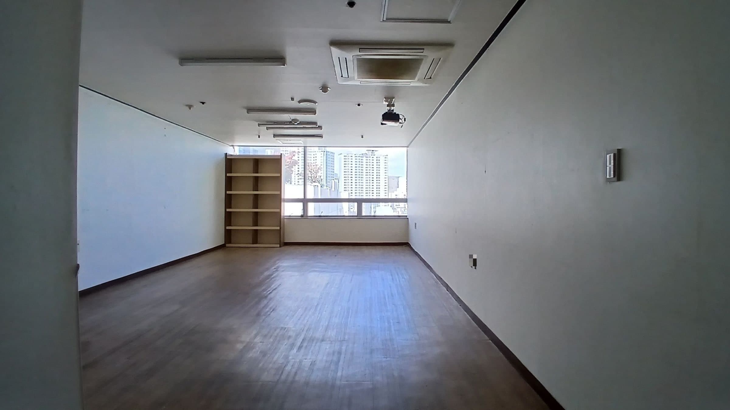 부산광역시 부산진구 부전동 상가 - 1