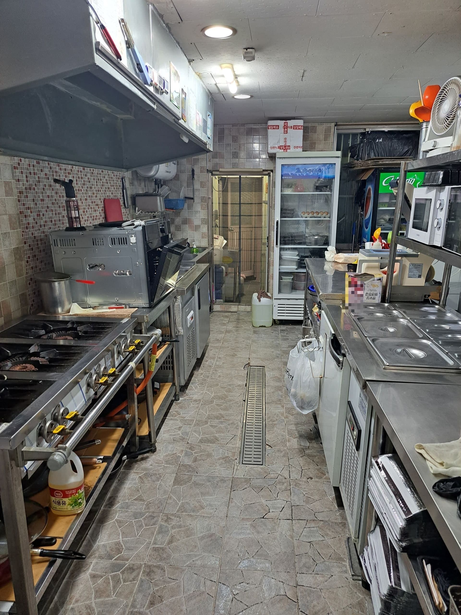 부산광역시 연제구 연산동 상가 - 1