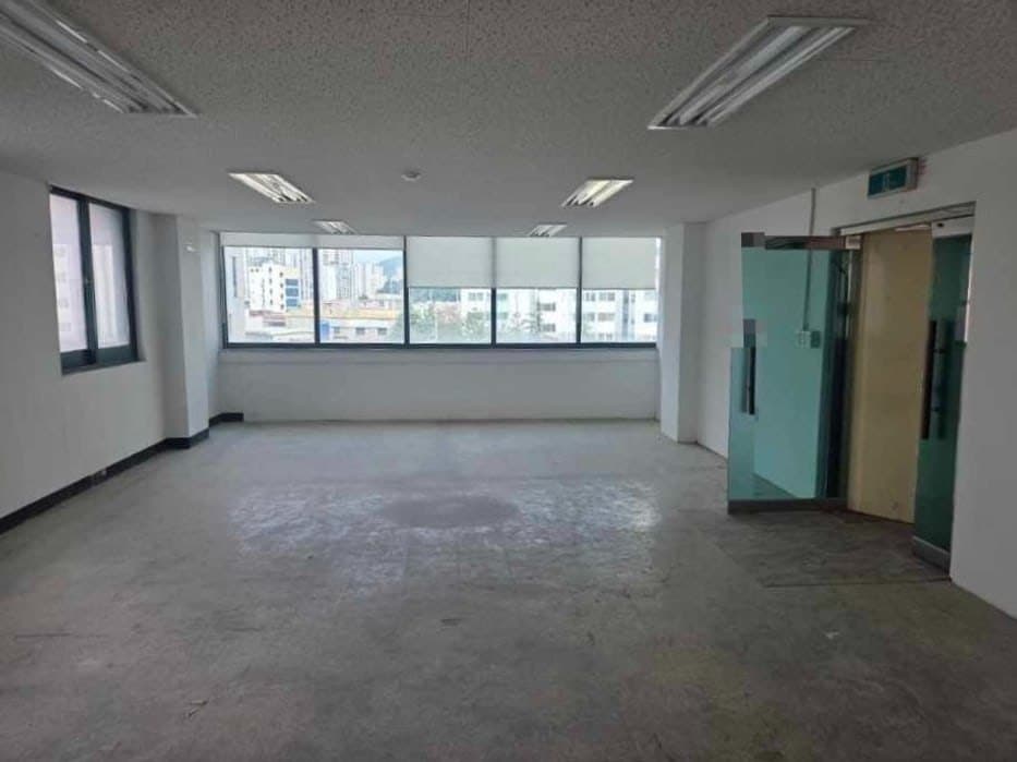 부산광역시 연제구 연산동 사무실 - 1