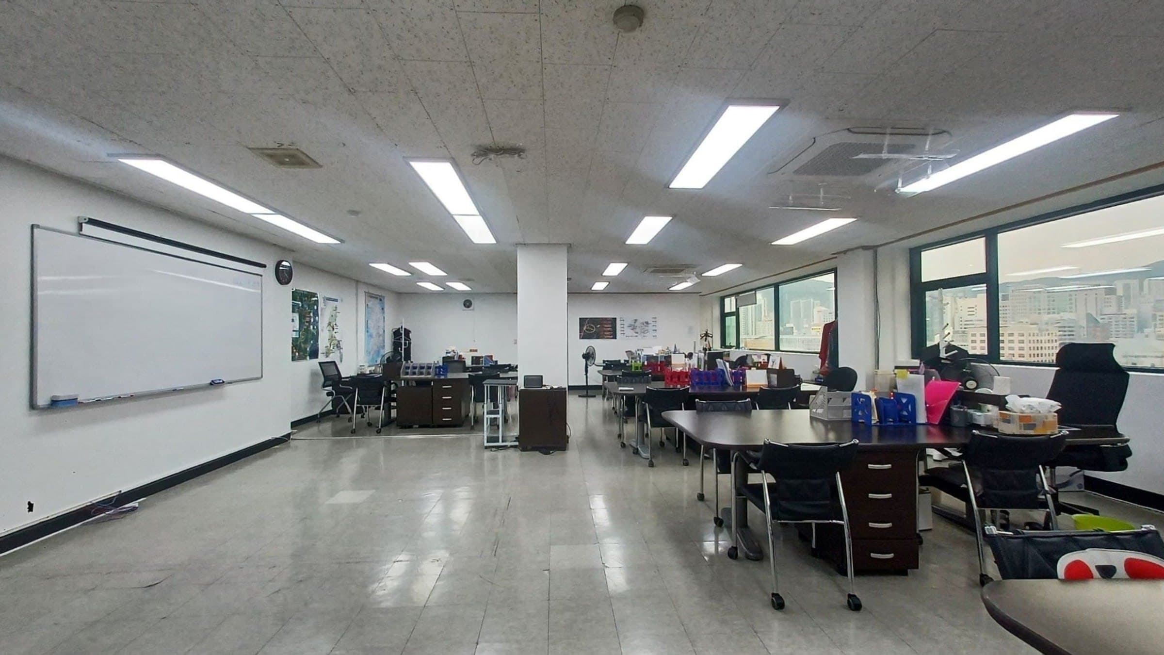 부산광역시 연제구 연산동 사무실 - 1