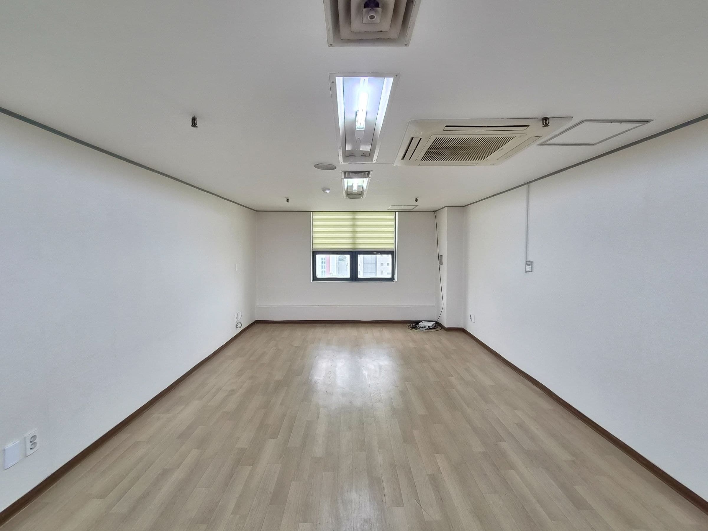 부산광역시 연제구 연산동 사무실 - 1