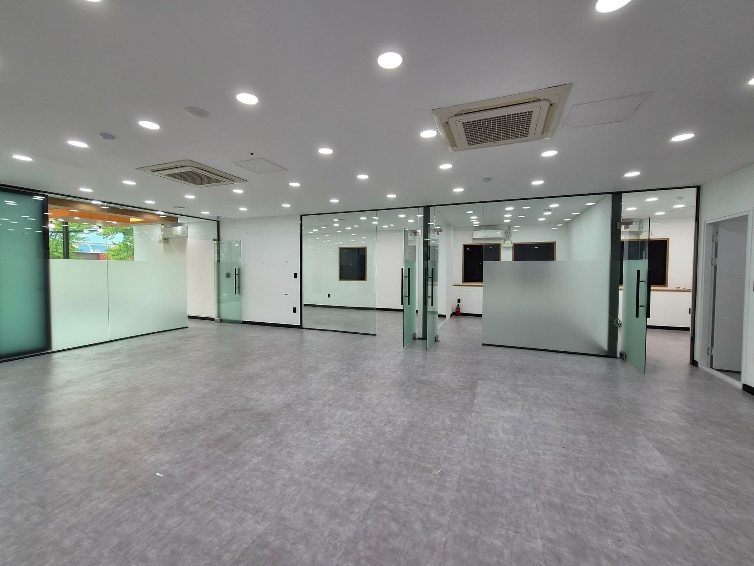 부산광역시 부산진구 전포동 상가 - 1