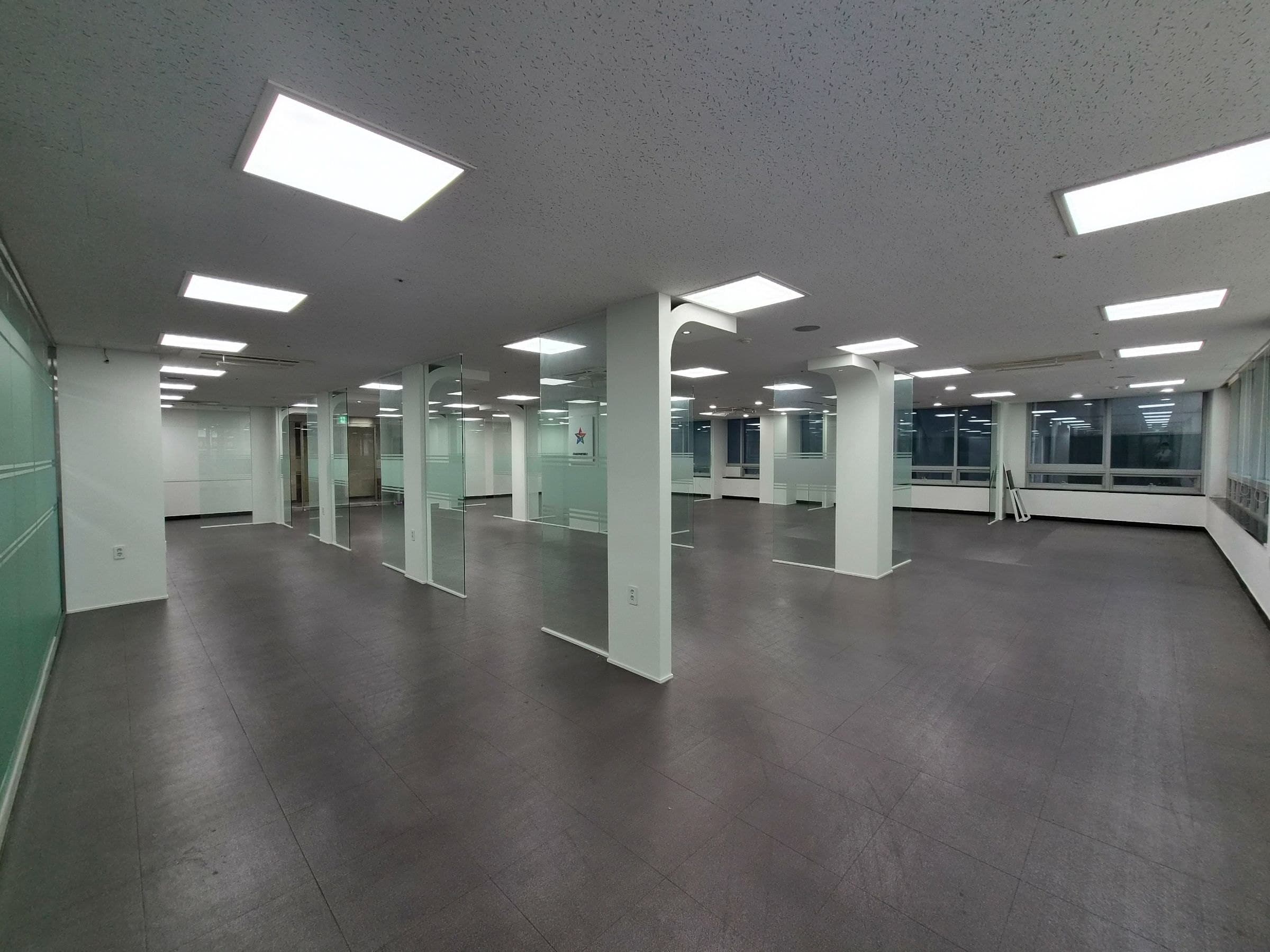 부산광역시 연제구 연산동 사무실 - 1