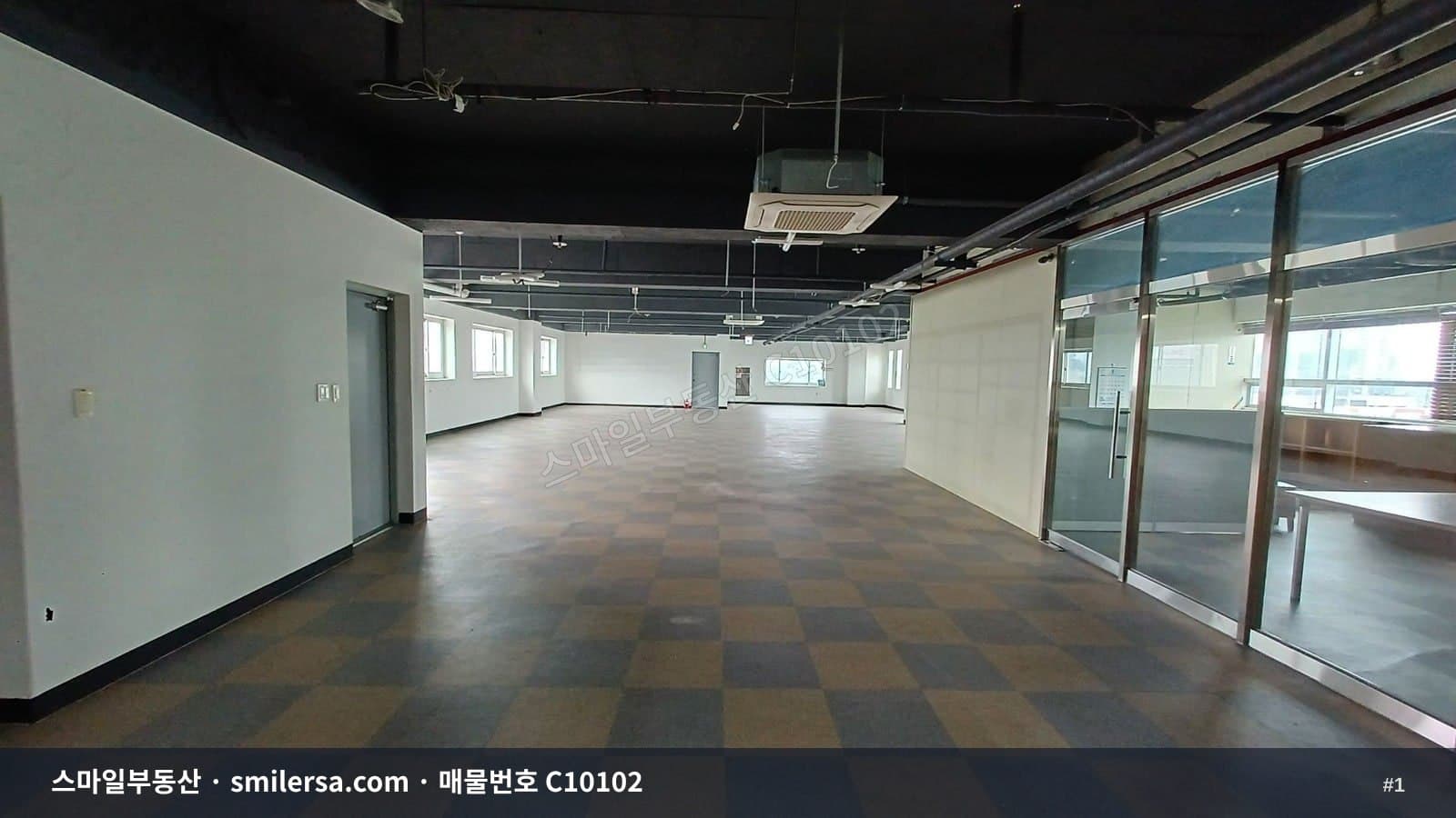 범일동 전망좋고 관리 잘된 대형 사무실 C10102 - 1