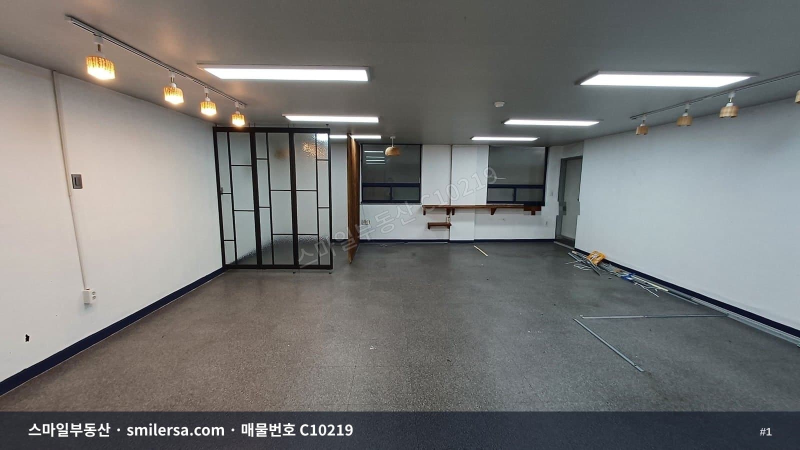 범내골 서면 인근 가성비 좋은 소형 사무실 - 1