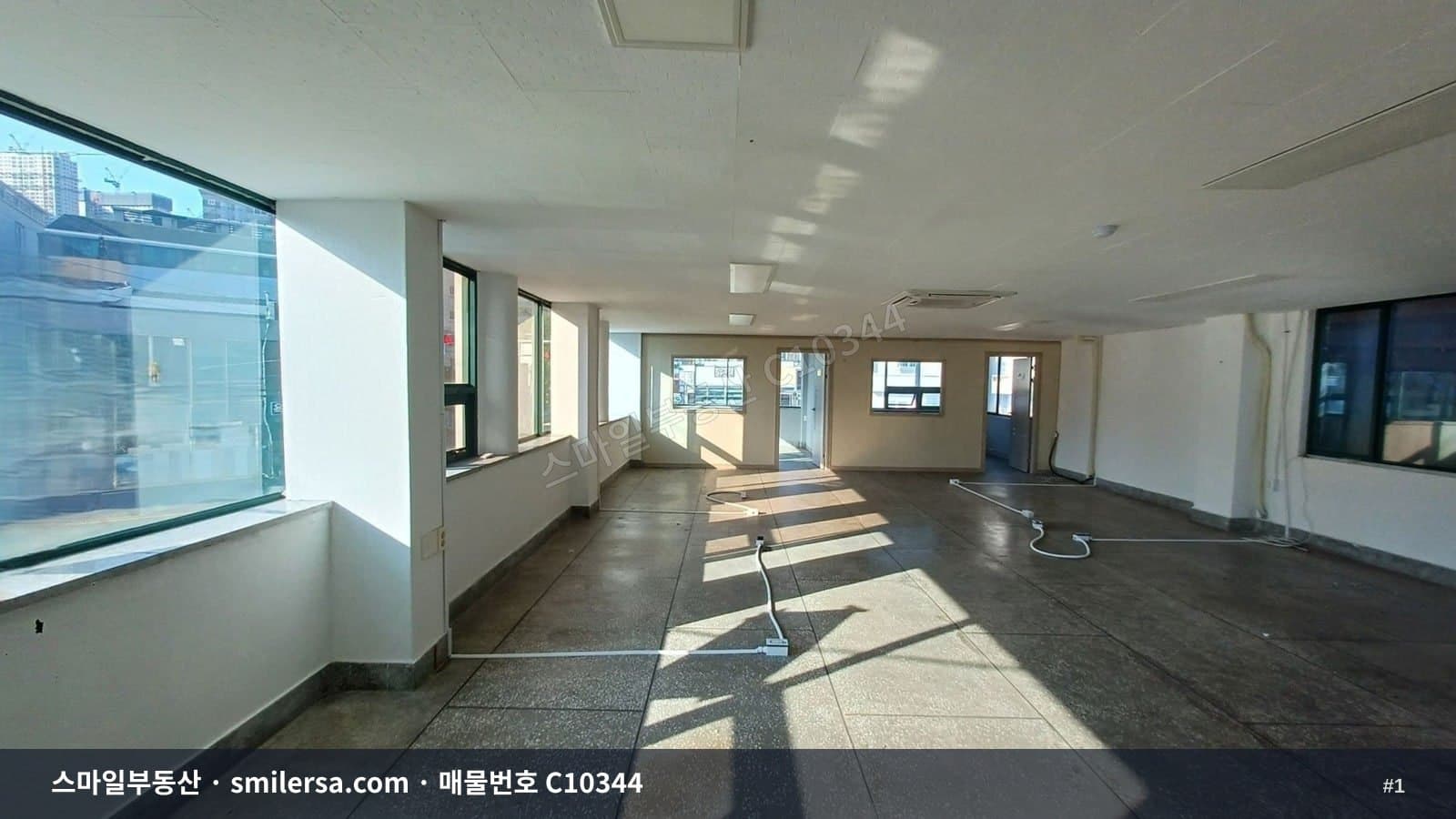 부산광역시 남구 문현동 사무실 내부 사진 C10344