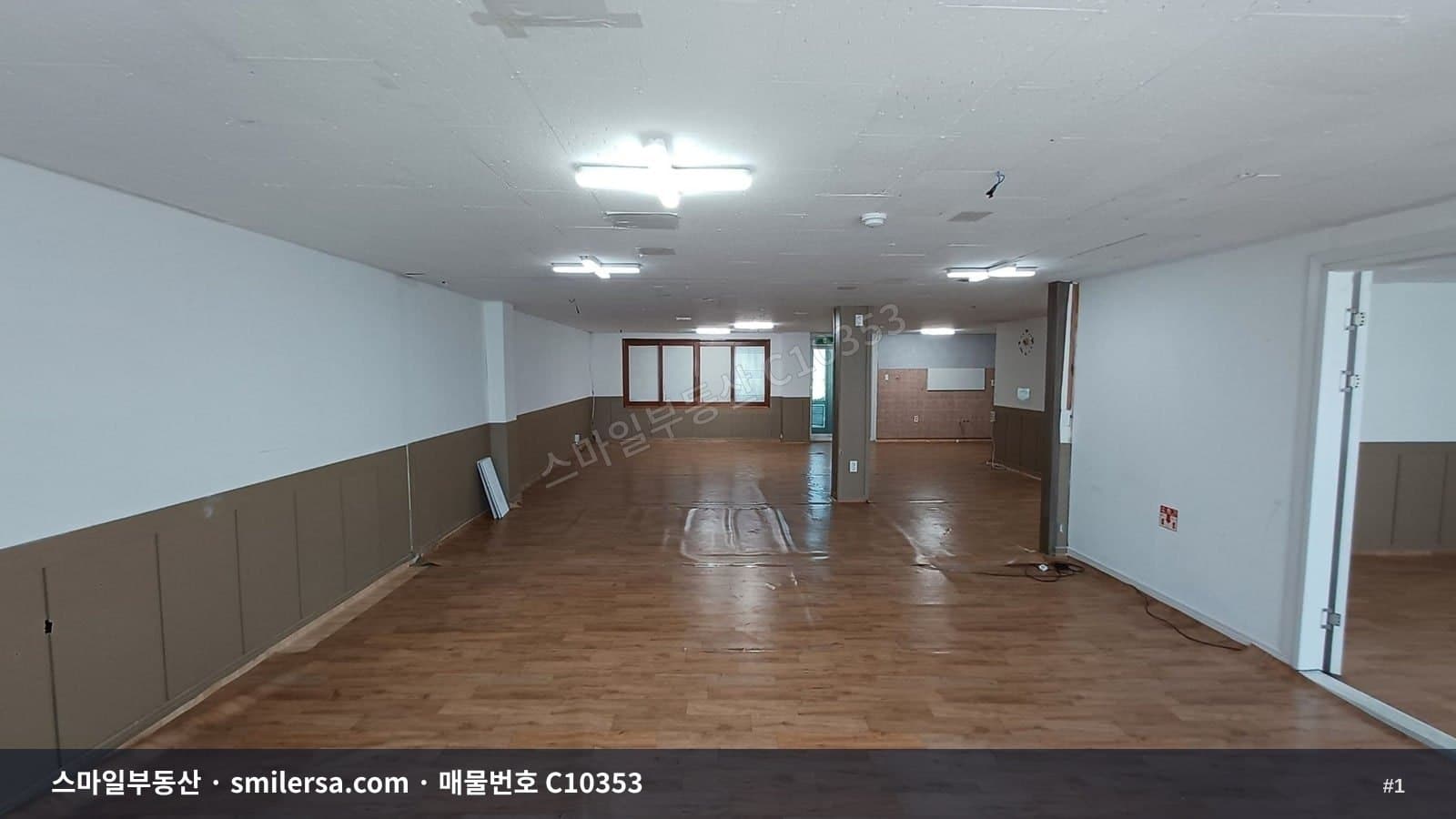 부산광역시 연제구 거제동 사무실 내부 사진 C10353