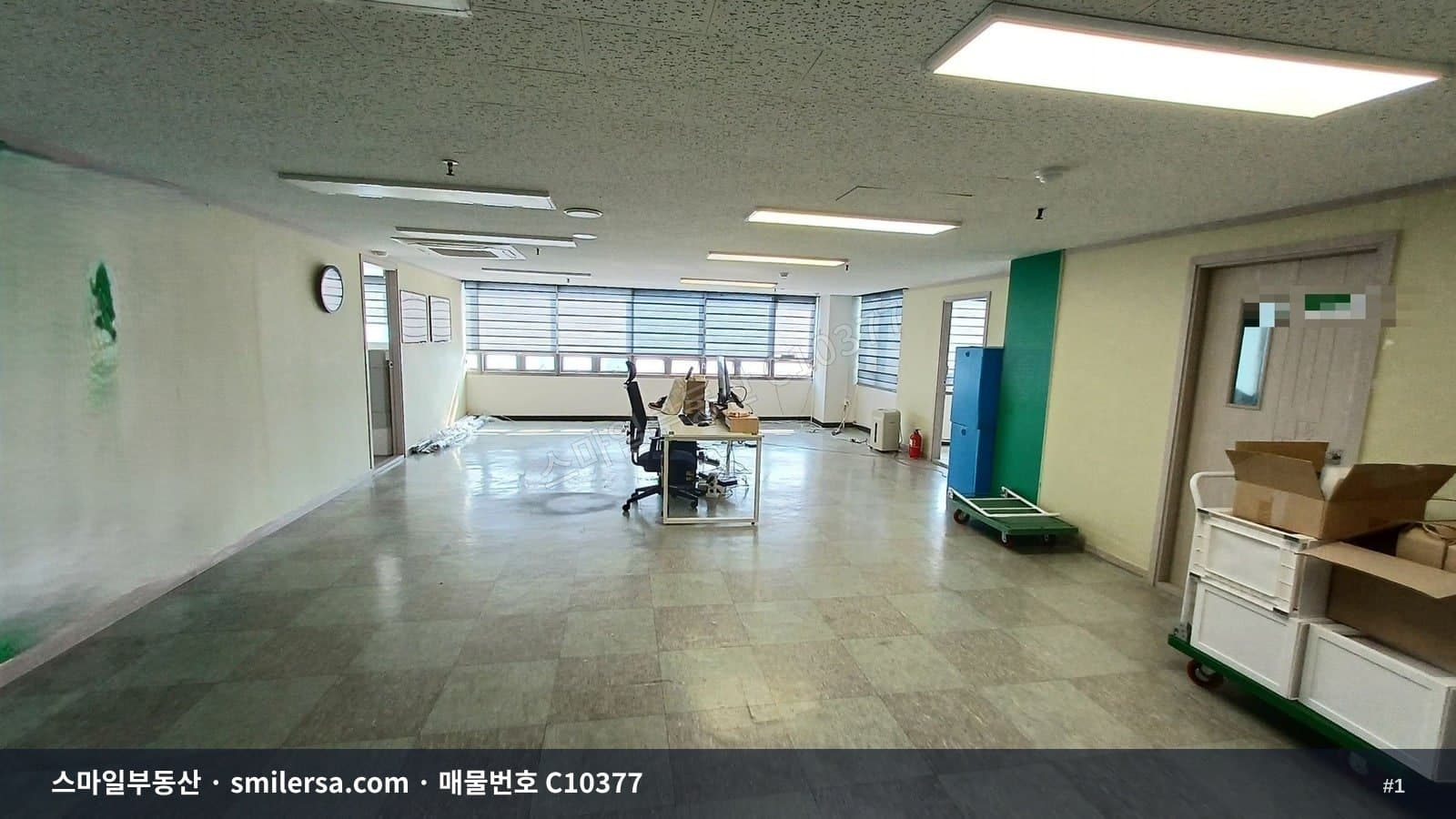 해운대역 인근 대로변 중형 사무실, 바로 입주 가능합니다 - 1