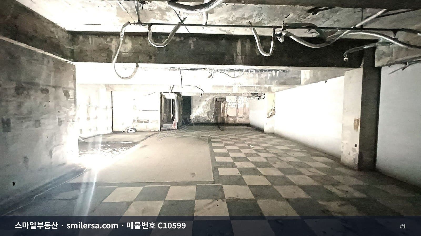 범일동 조방 메인상권 지하상가, 리모델링된 넓은 점포 - 1