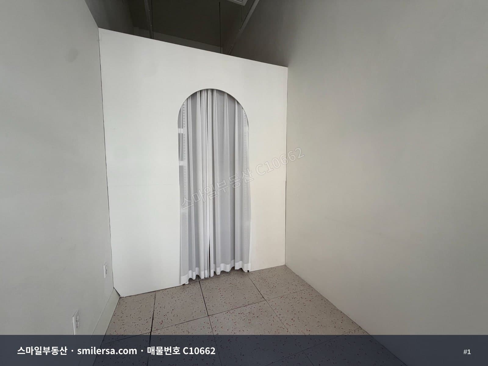 전포공구길 1층 소형 매장, 부담 적은 상가 - 1