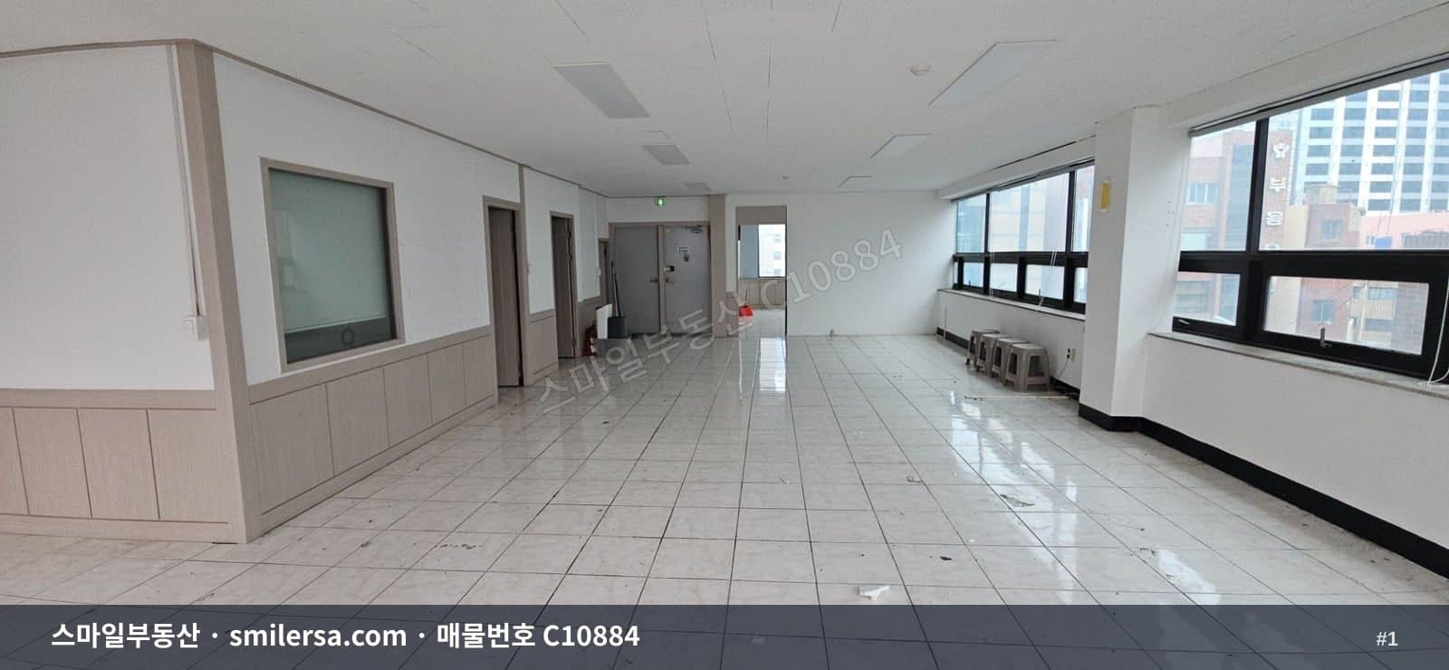 부산진경 인근 깔끔한 중형사무실 - 1