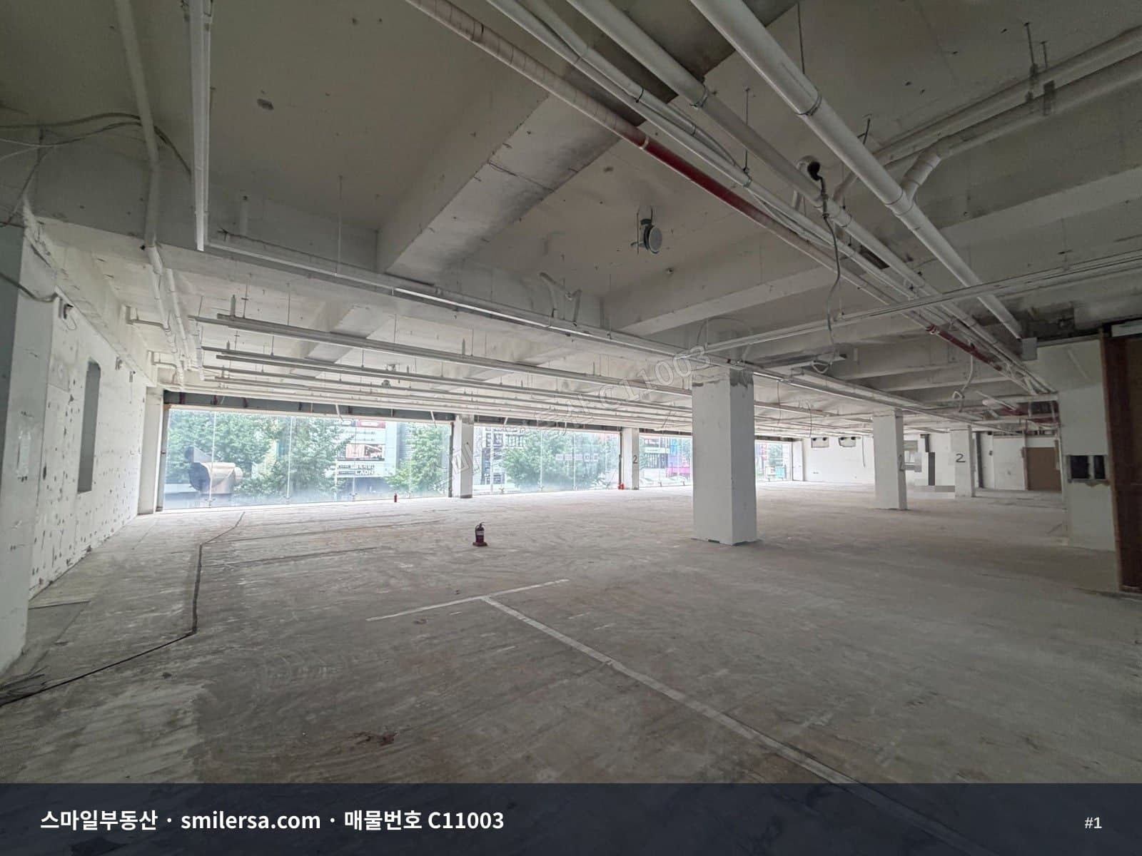 서면2번가 메인상권 깔끔한 대형 사무실 - 1