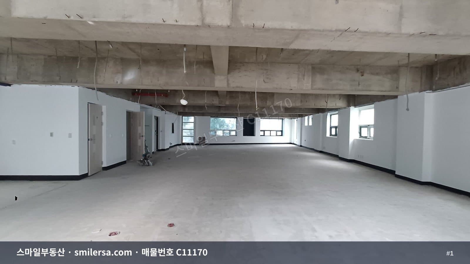 명륜역 인근 중형 사무실, 학원 겸용으로 보기 좋은 자리 - 1