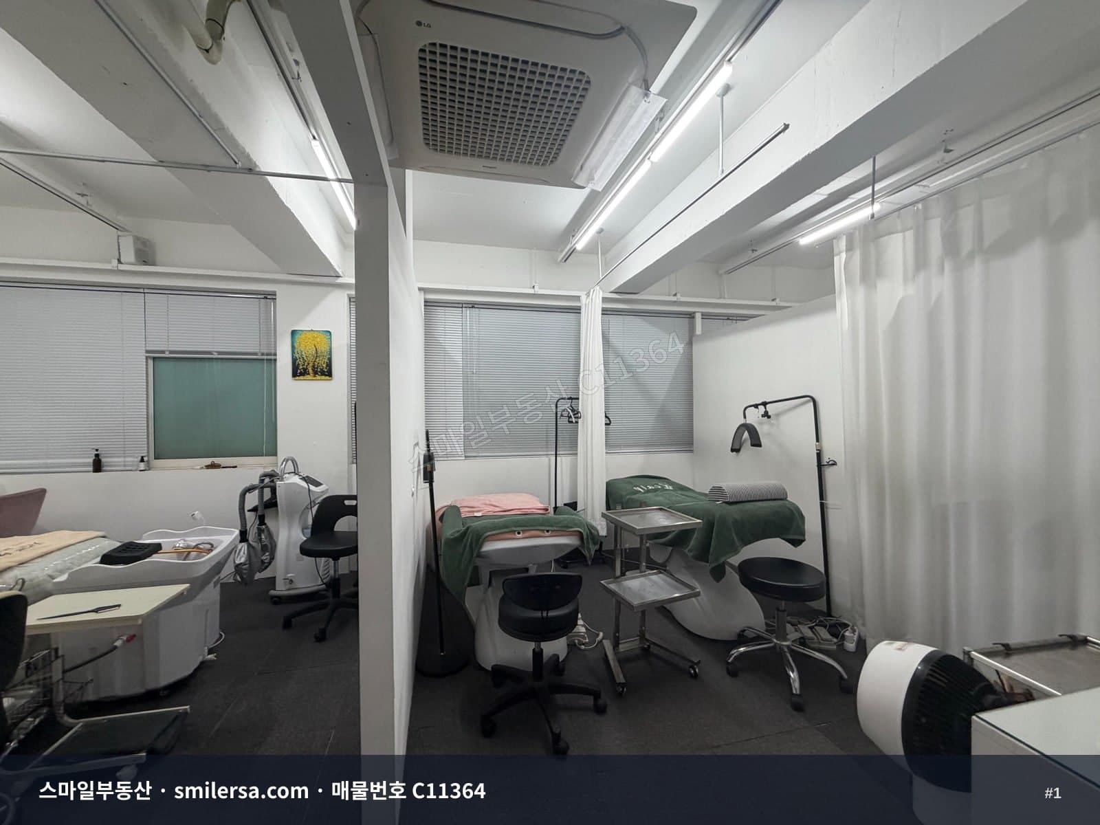 이재모 인근 가시성 좋은 전포동 코너 3층 상가 임대 - 1