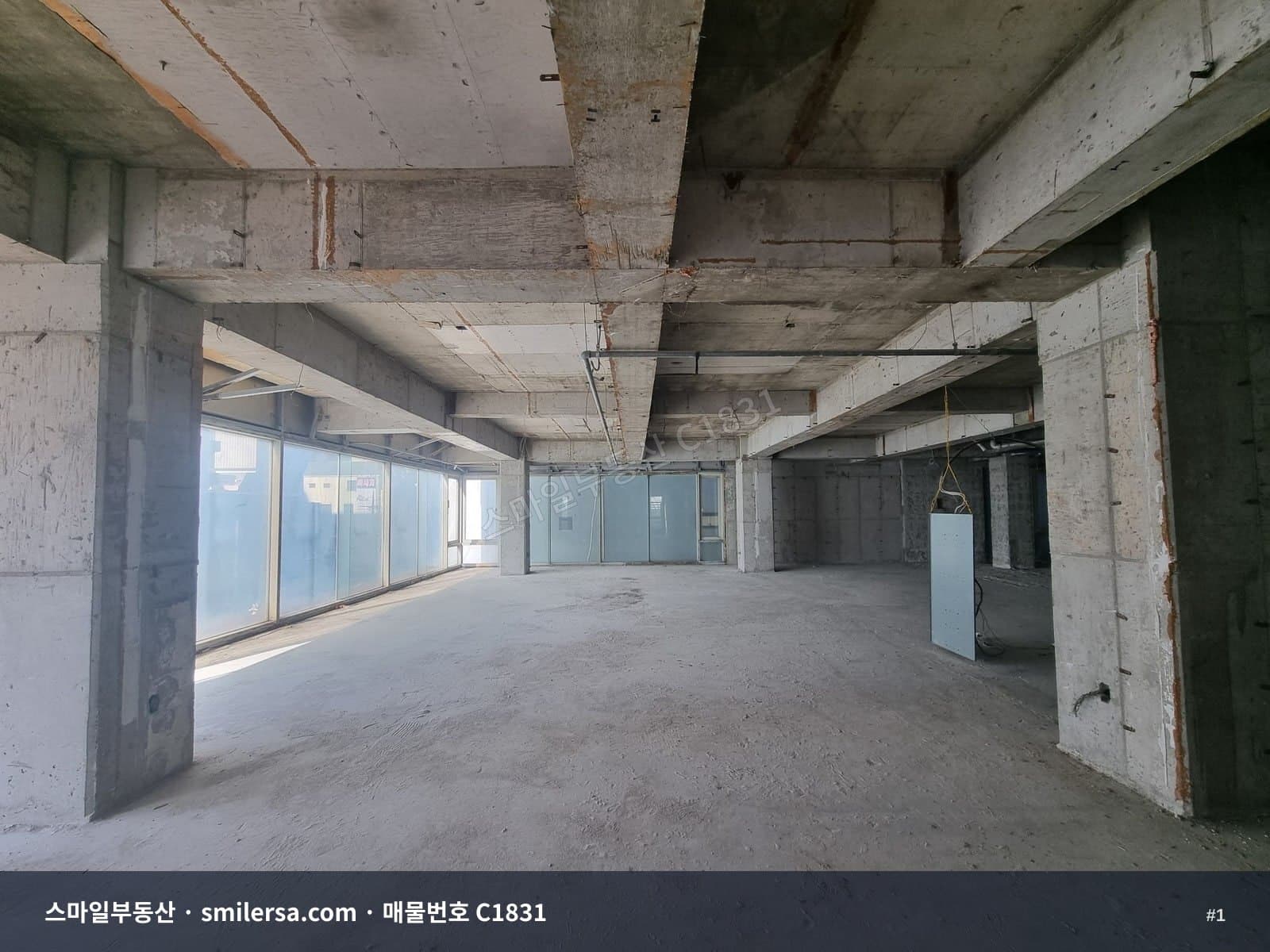서면1번가 상상마당 인근 84평 사무실 - 1