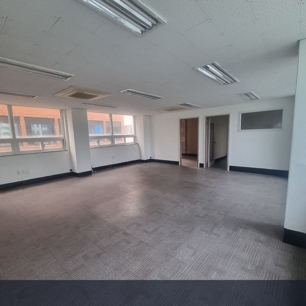 중앙동 중앙역 인근 대로변 사무실 23평 월세 - 1
