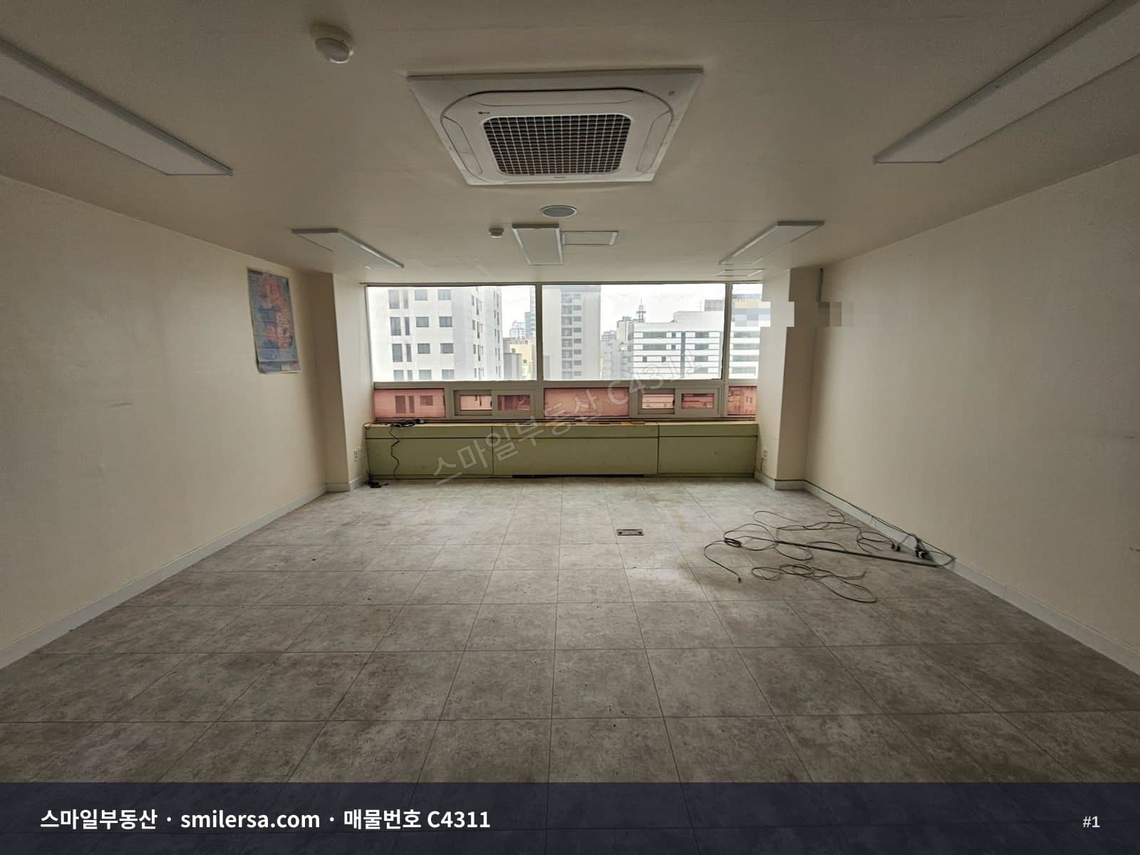 부산역 인근 깔끔한 오션뷰 업무용 오피스텔 C4311 - 1