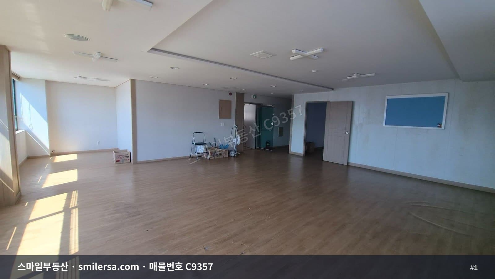 부산진역 대로변 접근성 좋은 사무실 - 수정동 월세 - 1