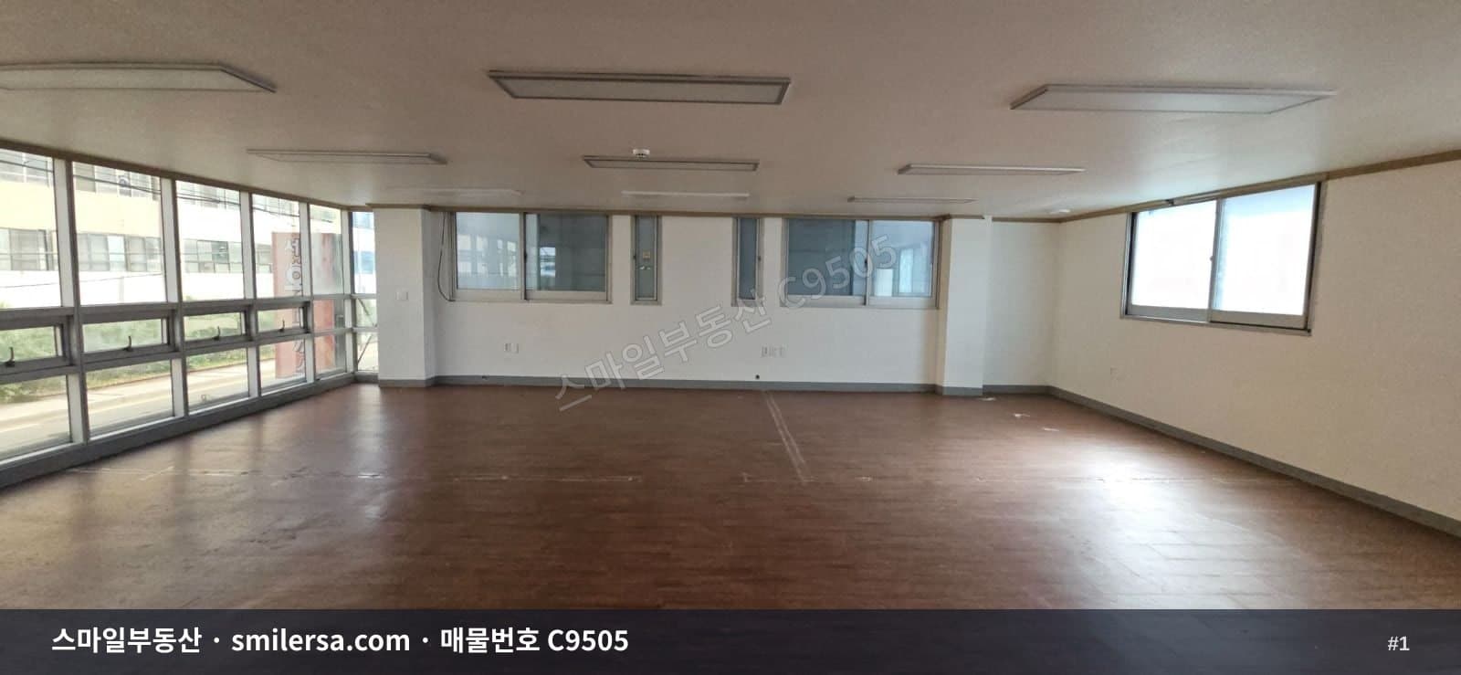 교대·연산역 인근 깔끔한 31평 사무실, 냉난방 완비 - 1
