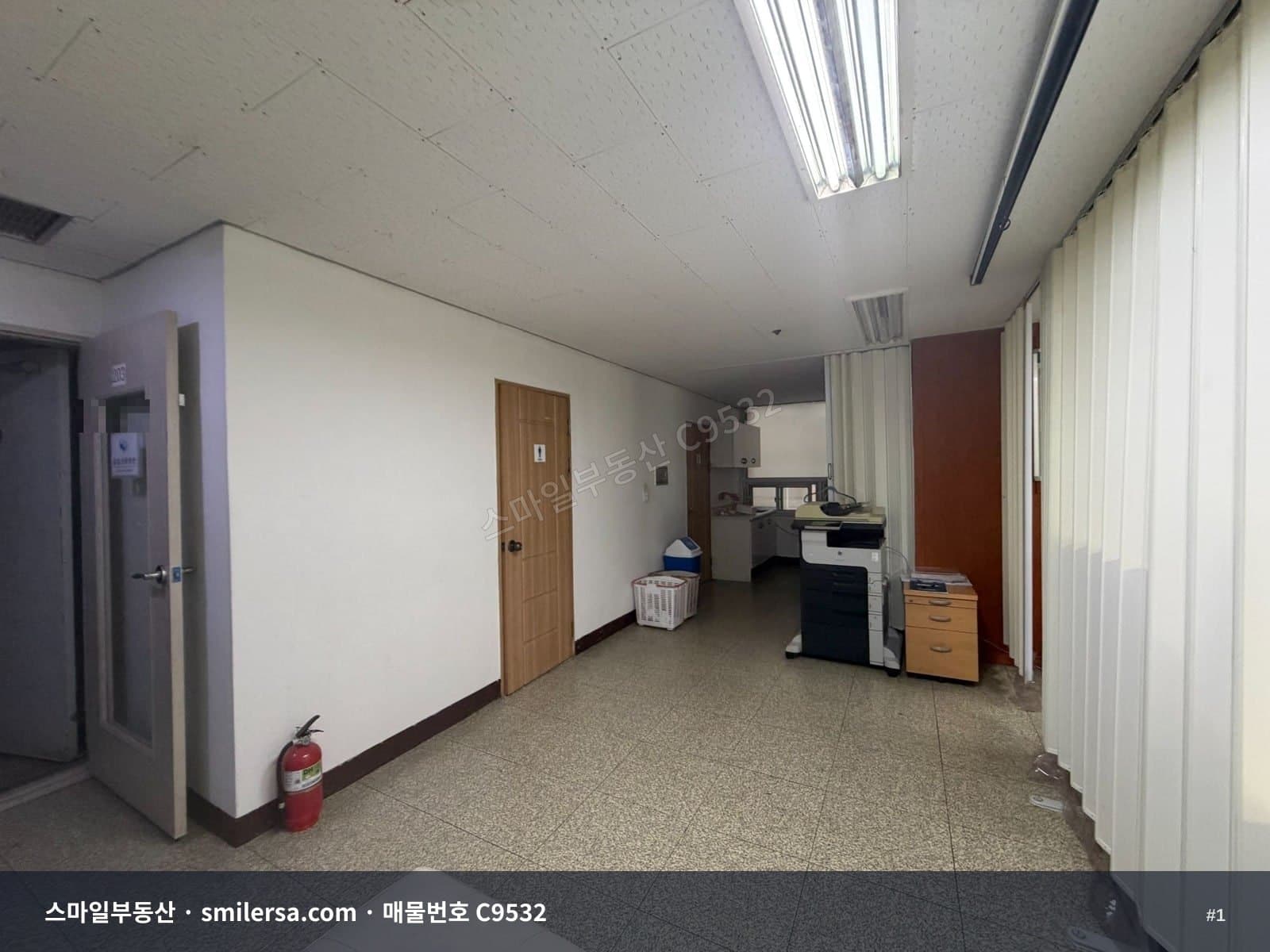 전포대로변 깔끔한 사무실 임대 C9532 - 1