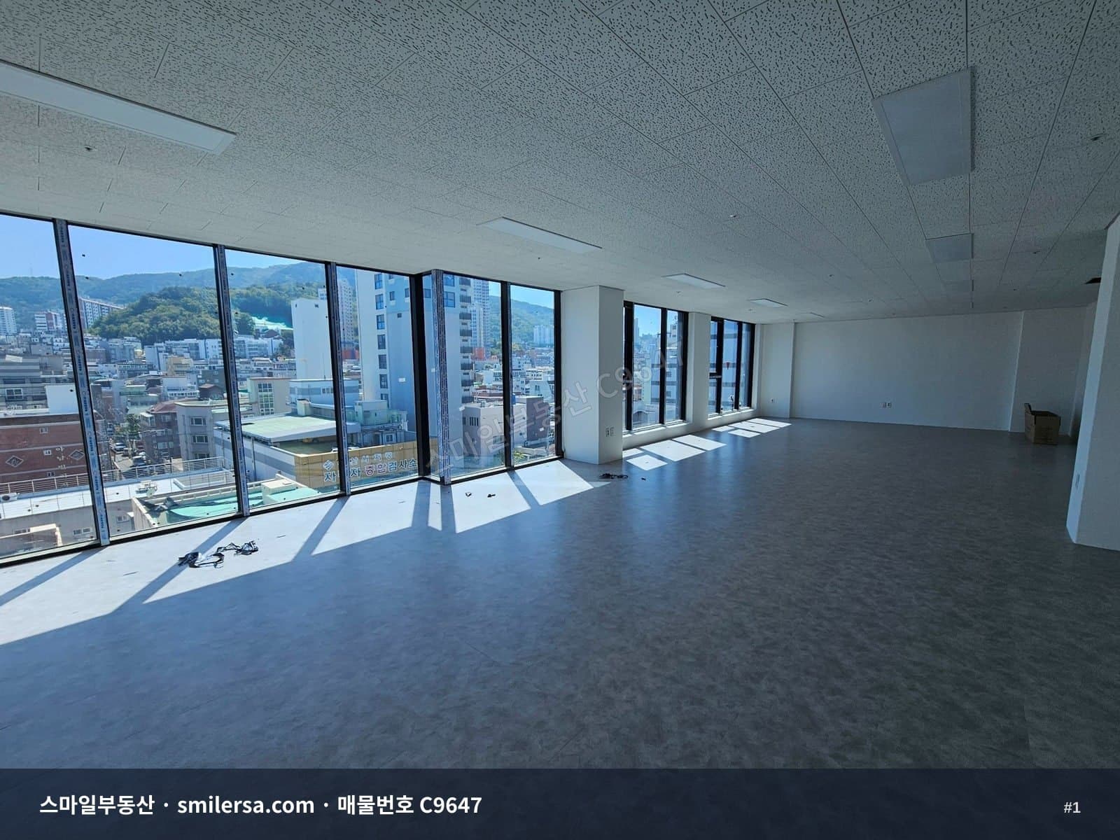 부산광역시 수영구 수영동 사무실 내부 사진 C9647