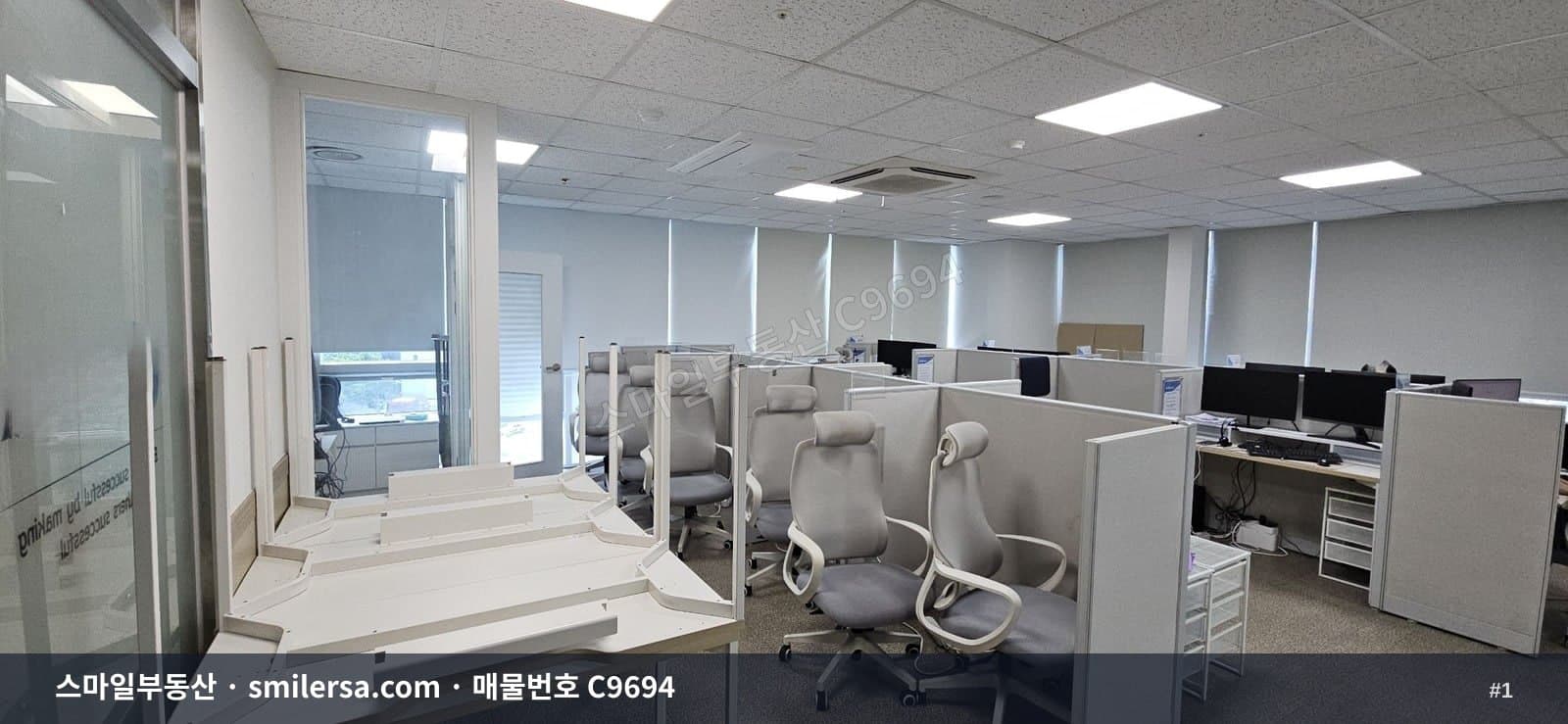 범내골역 5번출구 인근 깔끔한 중형 사무실 - 1
