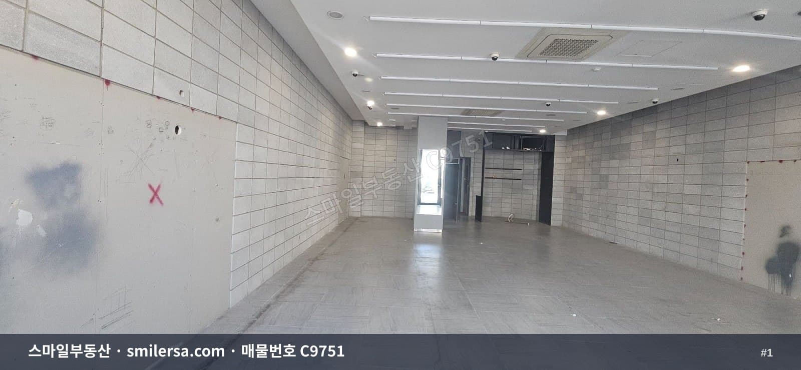 하단 동아대 인근 대로변 1층 대형상가 - 주차 가능한 90평 - 1