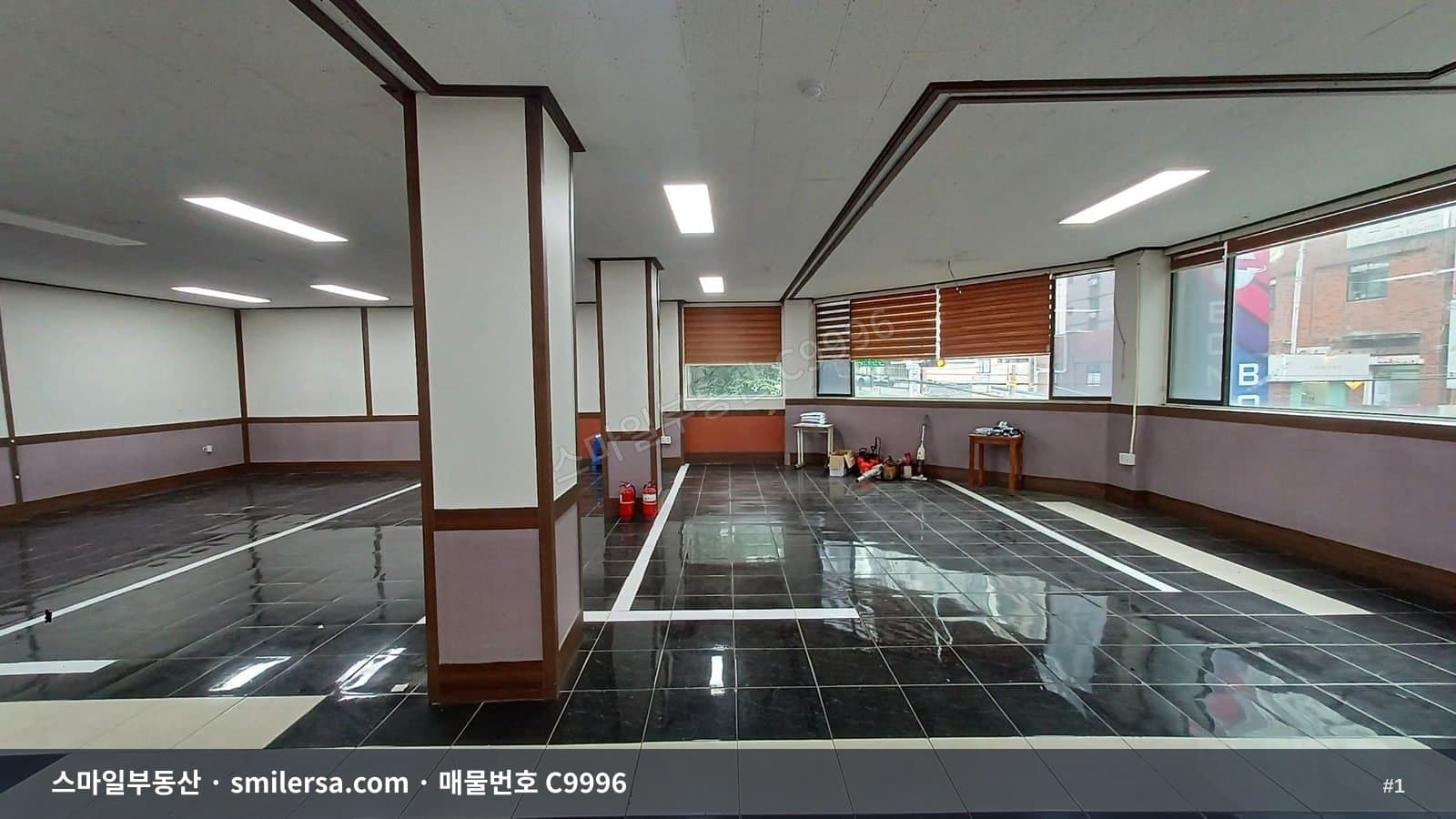 양정시장 인근 코너부 2층 다용도 사무실 - 1