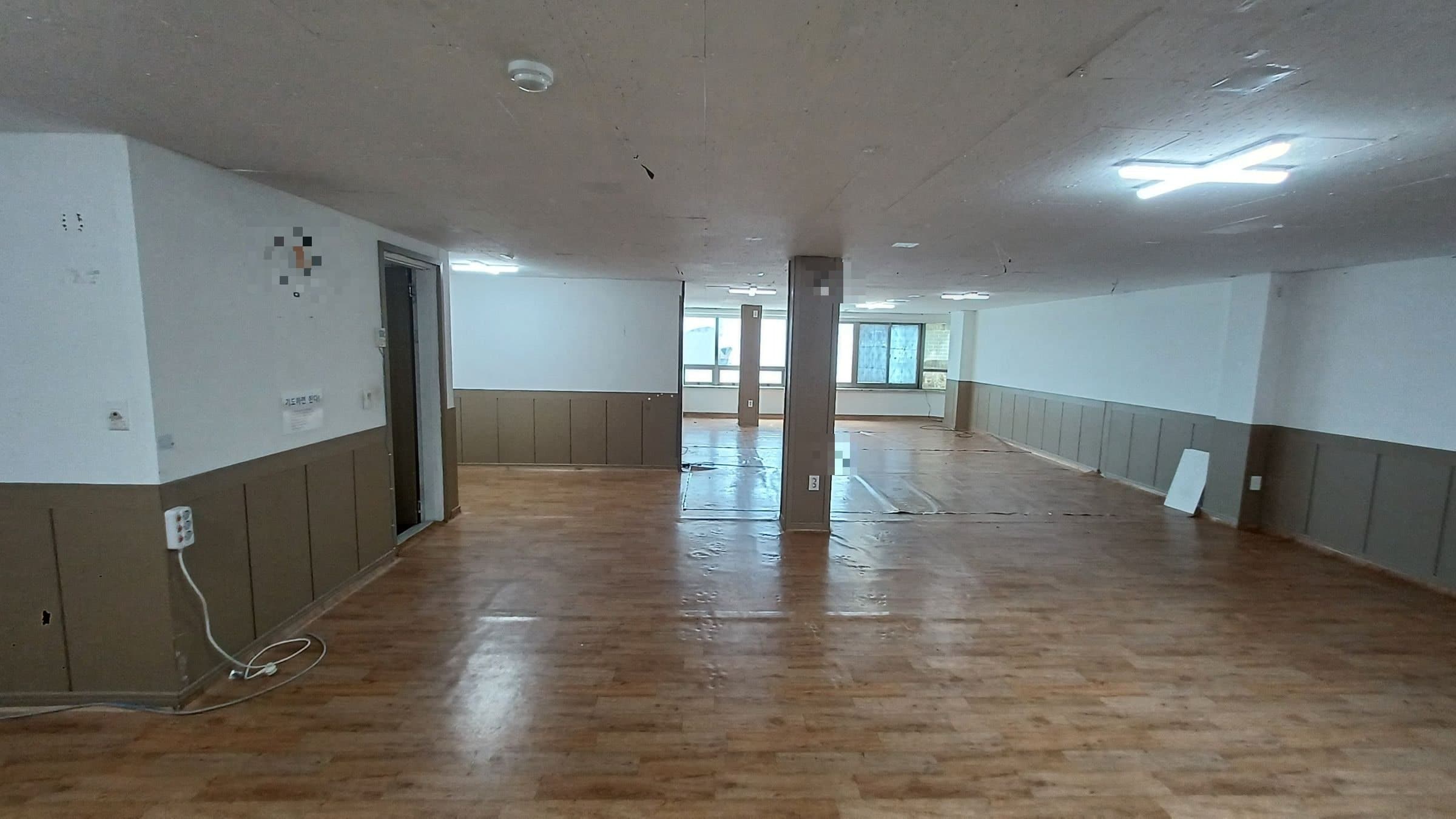 부산광역시 연제구 거제동 사무실 - 1